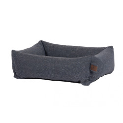 Snug, le corbeille fermée pour chien de chez Fantail